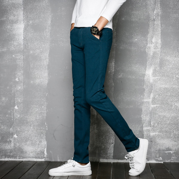 Pantaloni barbatesti la moda in mai multe culori