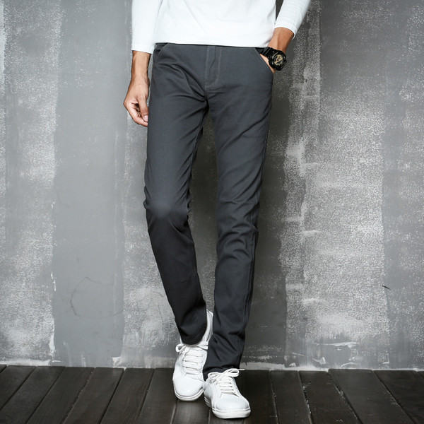 Pantaloni barbatesti la moda in mai multe culori