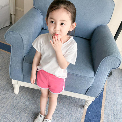 Παιδικό αθλητικό σετ για κορίτσια -T-shirt και σορτς σε τρία χρώματα