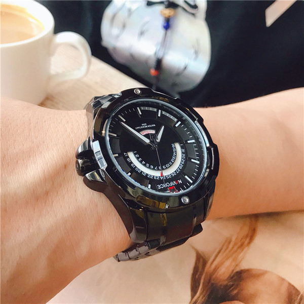 Ceas clasic pentru bărbați cu lanț metalic