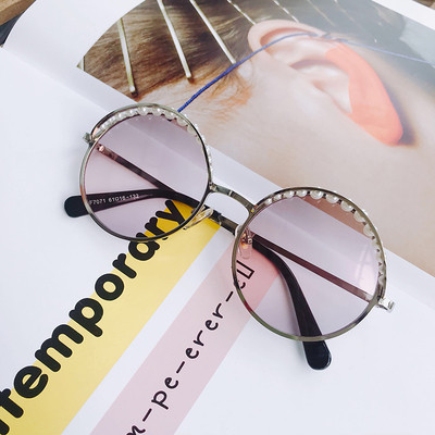 Γυναικεία γυαλιά ηλίου ενδιαφέροντος σχήματος