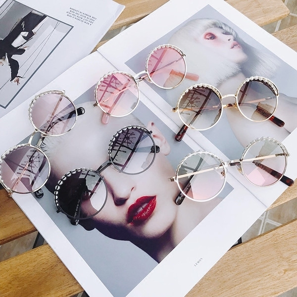 Γυναικεία γυαλιά ηλίου ενδιαφέροντος σχήματος