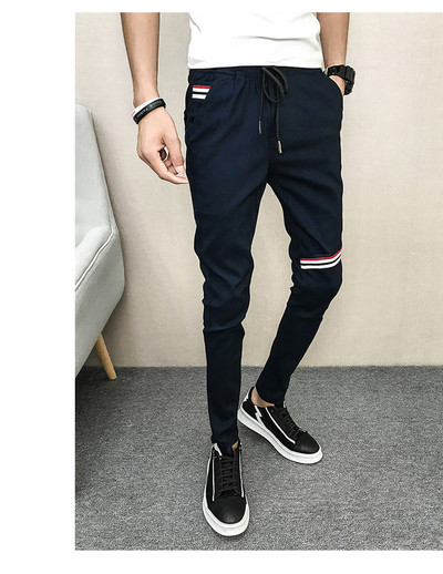 Casual αντρικά παντελόνια με έγχρωμες λωρίδες σε μαύρο και μπλε χρώμα