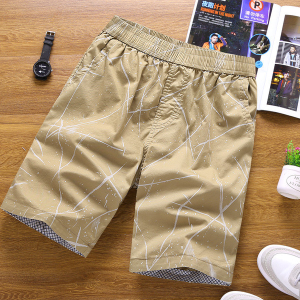 Pantaloni scurți pentru bărbați actuali în diferite modele