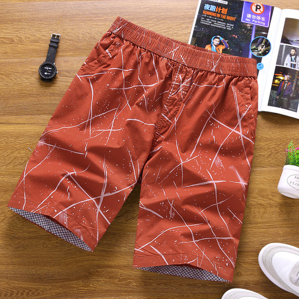 Pantaloni scurți pentru bărbați actuali în diferite modele