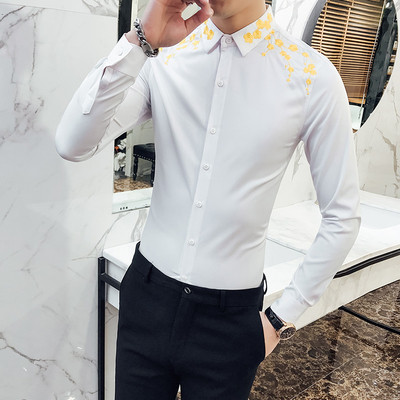 Κομψό ανδρικό πουκάμισο με έγχρωμο κεντήματα σε μαύρο και άσπρο χρώμα