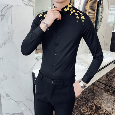 Κομψό ανδρικό πουκάμισο με έγχρωμο κεντήματα σε μαύρο και άσπρο χρώμα