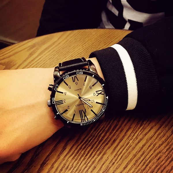 Ceas modern pentru bărbați