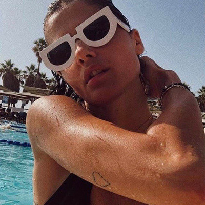 Σύγχρονα γυναικεία γυαλιά ε διαφάφορ χρώματα