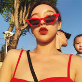 Ochelari moderni pentru femei într-o formă non-standard - mai multe culori