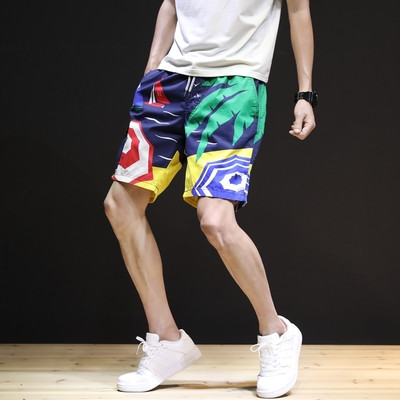 Μοντέρνα ανδρικά σορτς σε διάφορα μοντέλα