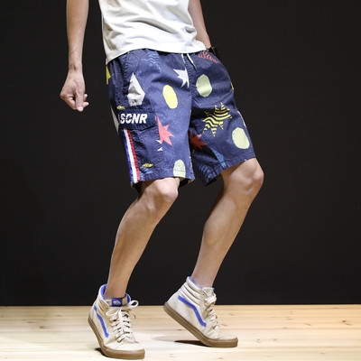 Μοντέρνα ανδρικά σορτς σε διάφορα μοντέλα