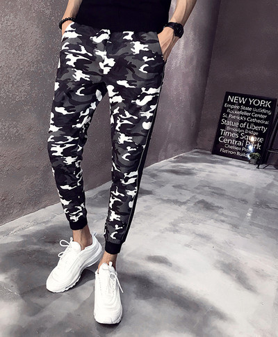 Μοντέρνα αντρικά παντελόνια με ελαστική μέση σε διάφορα χρώματα