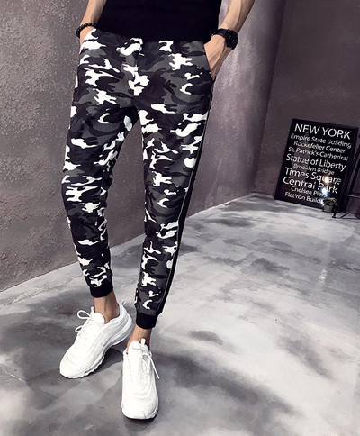 Μοντέρνα αντρικά παντελόνια με ελαστική μέση σε διάφορα χρώματα