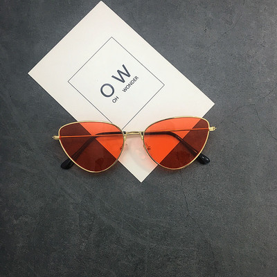 Μοντέρνα γυναικεία γυαλιά ηλίου σε σχήμα γάτας