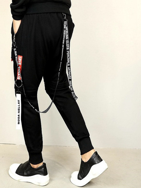 Αθλητικά ανδρικά παντελόνια με ελαστική μέση και εξωτερικές τσέπες σε μαύρο χρώμα