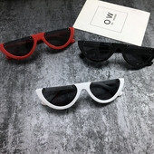 Γυναικεία γυαλιά σε διάφορα χρώματα