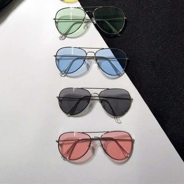 Διαφανή γυναικεία γυαλιά σε διάφορα χρώματα