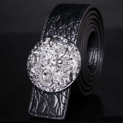 Ανδρική ζώνη  σε διάφορα μοντέλα με διαφορετικές πόρπες