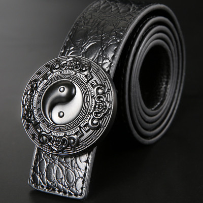 Ανδρική δερμάτινη ζώνη με μεταλλική πόρπη σε σκούρο χρώμα