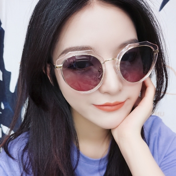 Κομψά γυναικεία γυαλιά σε διάφορα χρώματα