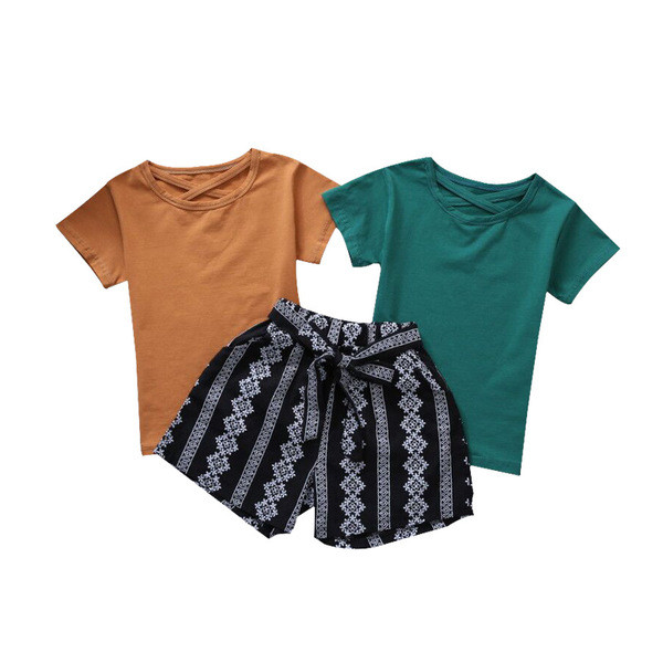 Ретро детски сет за момичета включващ - едноцветна тениска с къс ръкав + къс панталон с колан