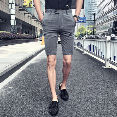 Pantaloni scurți actuali pentru bărbați în două culori