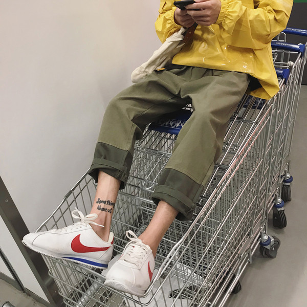 Καθημερινό ανδρικό  παντελόνι σε πράσινο και μπεζ χρώμα