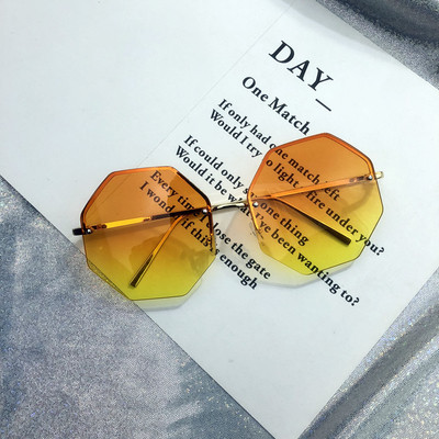 Γυναικεία γυαλιά ηλίου με ένα λεπτό πλαίσιο σε διάφορα χρώματα