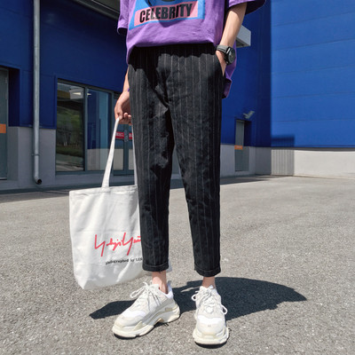 Ανδρικά παντελόνια σε λευκό και μαύρο χρώμα