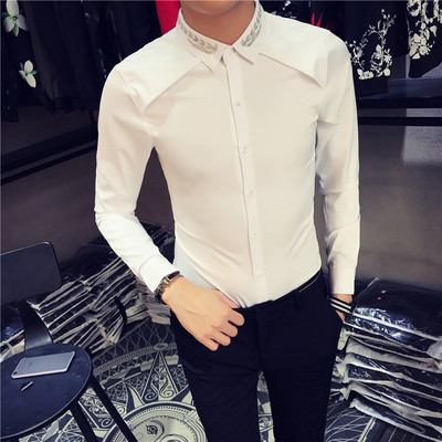 Κομψό λεπτό ανδρικό πουκάμισο  με κεντήματα στο κολάρο