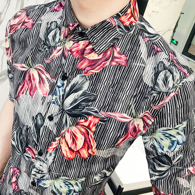 Cămașă bărbătească din bumbac cu mâneci 3/4 cu motive florale în două culori