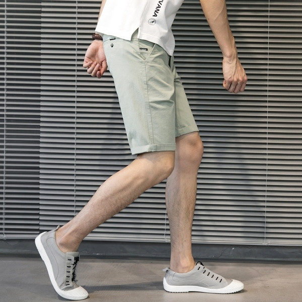 Pantaloni scurți stilați pentru bărbați în trei culori