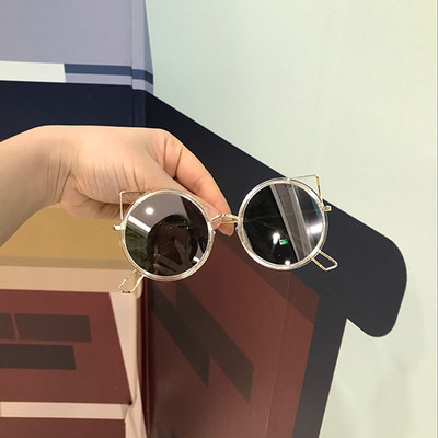 Ochelari de soare moderni cu o ramă interesantă