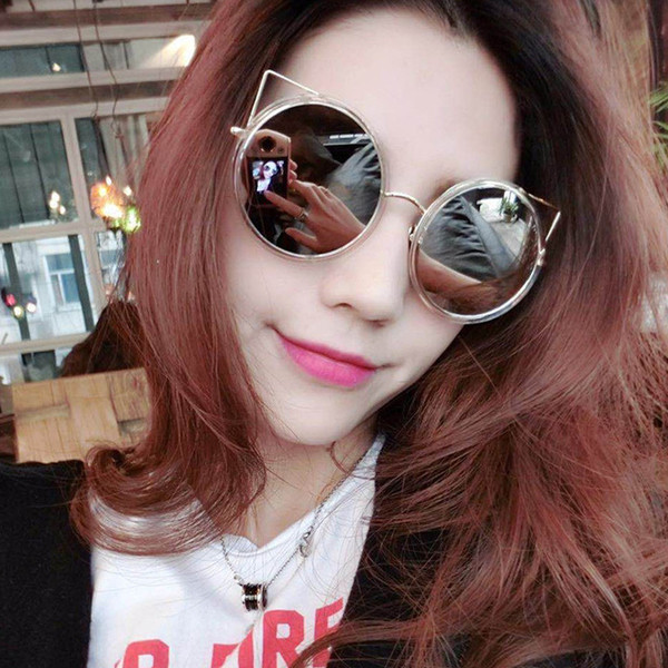 Ochelari de soare moderni cu o ramă interesantă