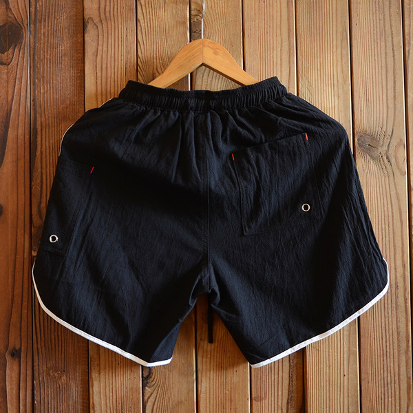 Pantaloni scurți pentru bărbați în mai multe culori