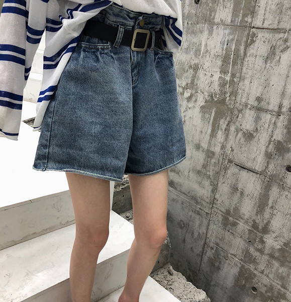 Pantaloni scurti de dama cu talie inalta