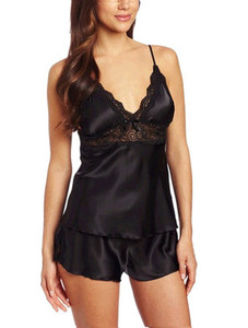 Σατέν καλοκαιρινές πιτζάμες για κυρίες με δαντέλα δύο τεμαχίων - ένα χιτώνα με λεπτές λωρίδες και σορτς - τέσσερα χρώματα