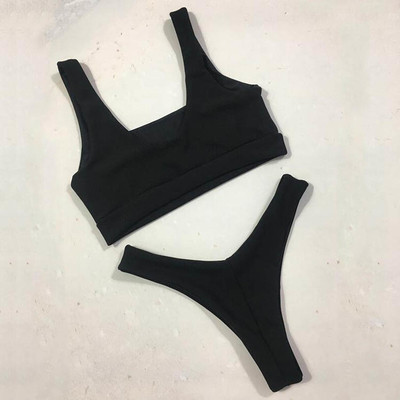 Σύγχρονη γυναικεία μαγιό σε δύο μέρη - διάφορα χρώματα