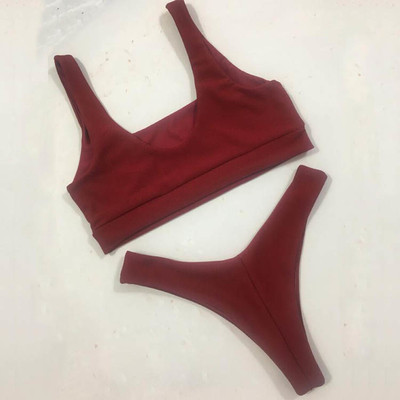 Σύγχρονη γυναικεία μαγιό σε δύο μέρη - διάφορα χρώματα