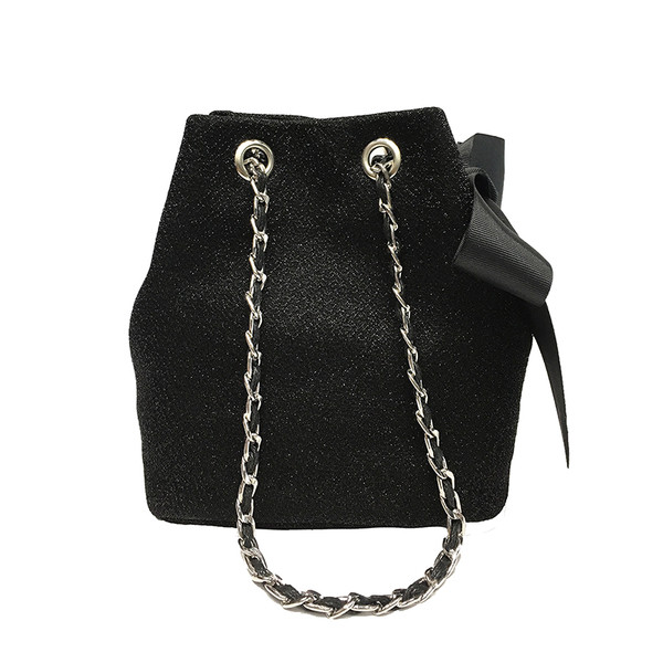 Γυαλιστερή τσάντα κυρία με κορδέλα και αλυσίδα σε τρία χρώματα