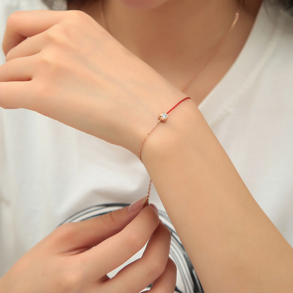 Brățară de damă modernă
