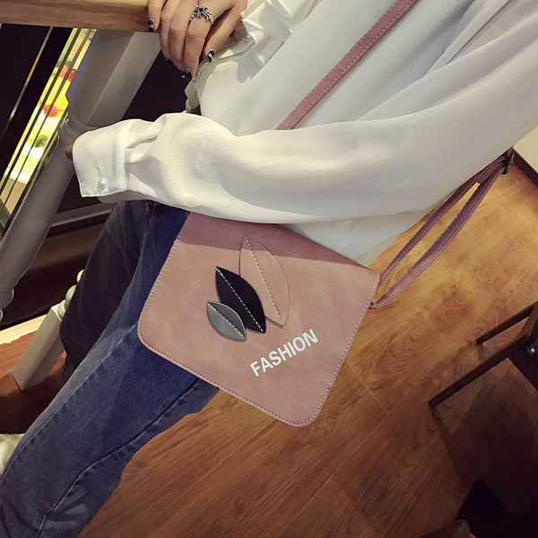 Geanta de dama cu decor 3D si inscriptie in mai multe culori