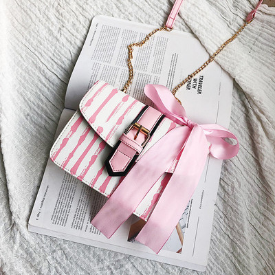 Δερμάτινη τσάντα με κορδέλα σε τρία χρώματα