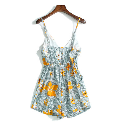 Καθημερινές γυναικείες φόρμες με λουλούδια