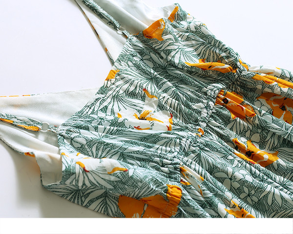 Καθημερινές γυναικείες φόρμες με λουλούδια