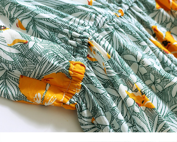 Καθημερινές γυναικείες φόρμες με λουλούδια