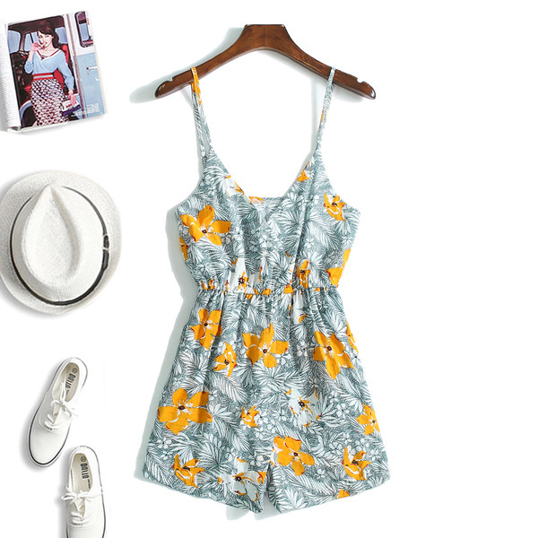 Καθημερινές γυναικείες φόρμες με λουλούδια