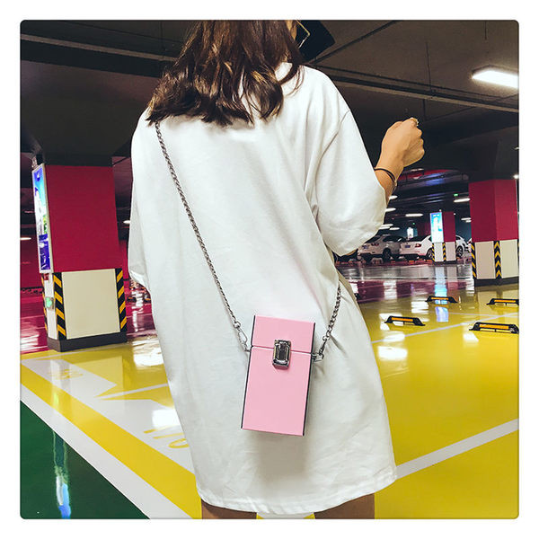 Geanta mica de dama cu lant in galben, roz si alb