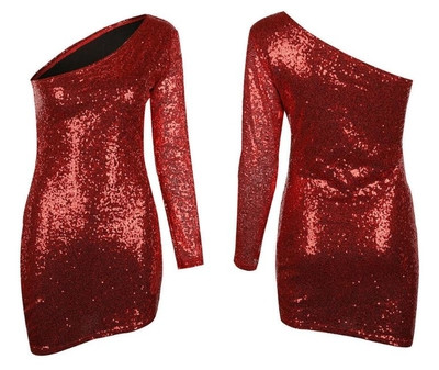 Απαλό φόρεμα κυρίες με ένα μανίκι σε κόκκινο και μαύρο χρώμα